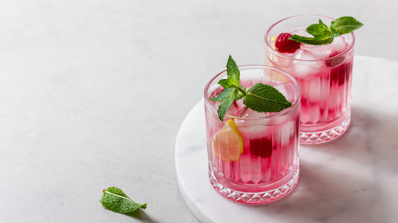 raspberry mint mocktail