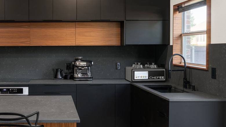 Chefee Robotics in a modern kitchen