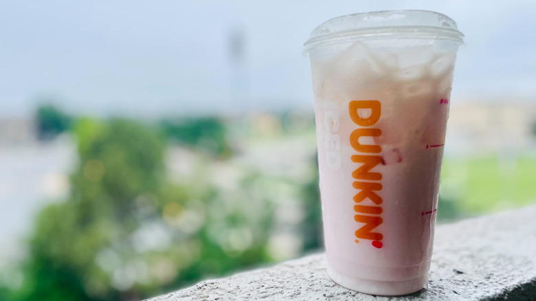 Sabrina's Strawberry Daydream Refresher sitting on outdoor ledge