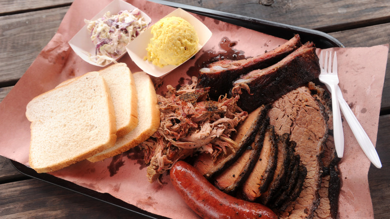 pictured classic BBQ platter
