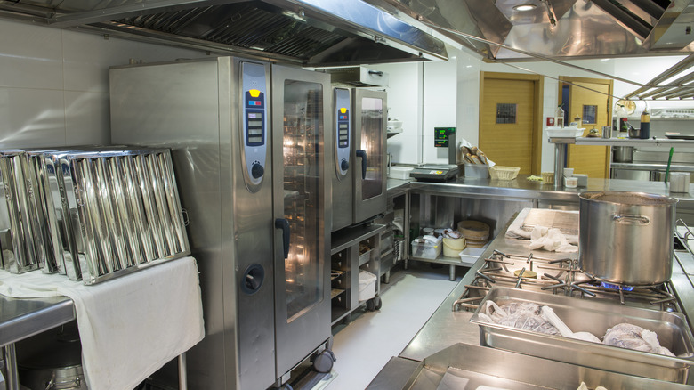 restaurant kitchen equipment