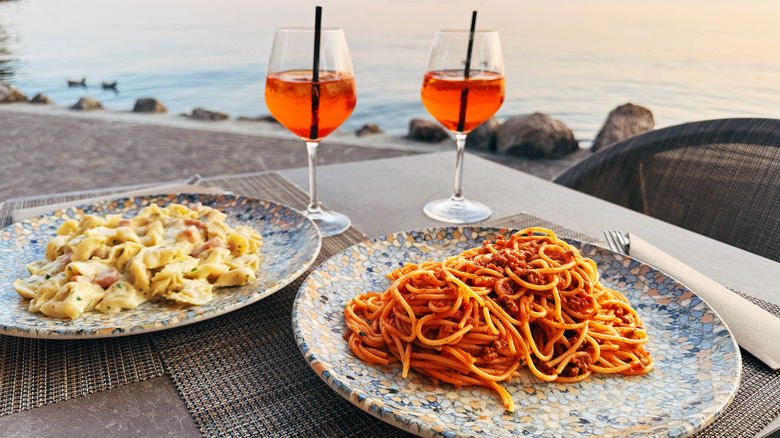 Cocktails served with pasta