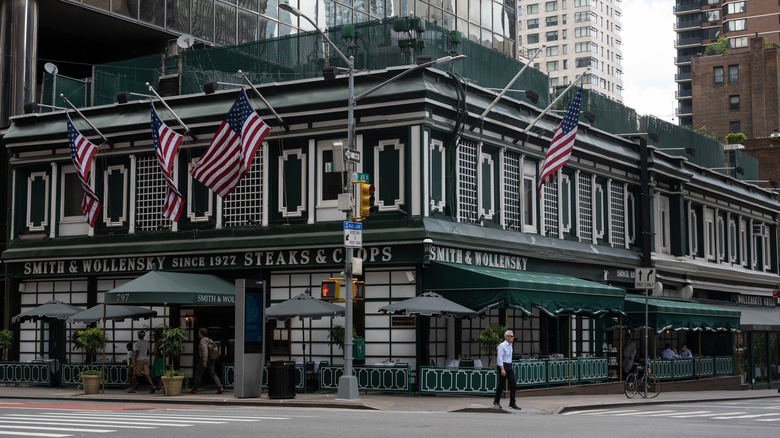 Smith & Wollensky restaurant